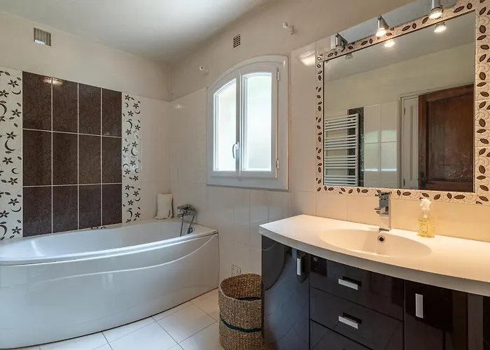 Vakantiehuis L'orangeraie - Maison Avec Vue Pour 12 Voyageurs *